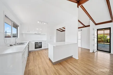 Property photo of 1B Batts Place Emerald QLD 4720