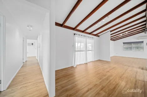 Property photo of 1B Batts Place Emerald QLD 4720