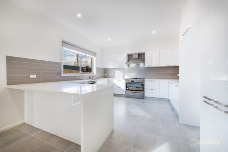 Property photo of 2 Solander Close Kilsyth VIC 3137