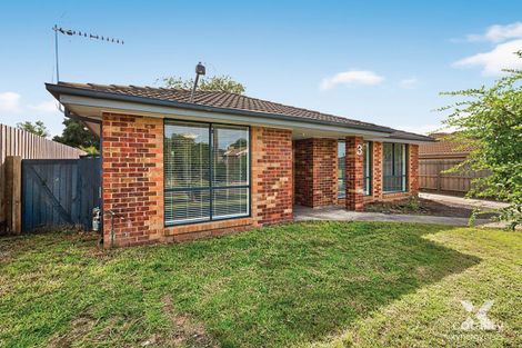 Property photo of 3 Maureen Close Cranbourne West VIC 3977