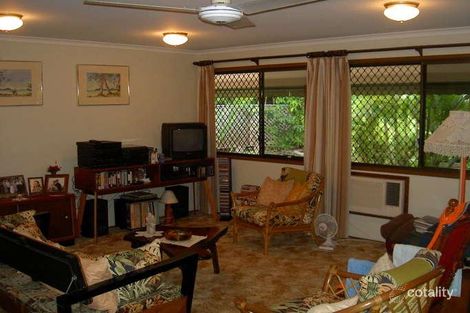 Property photo of 5 Egmont Close Clifton Beach QLD 4879