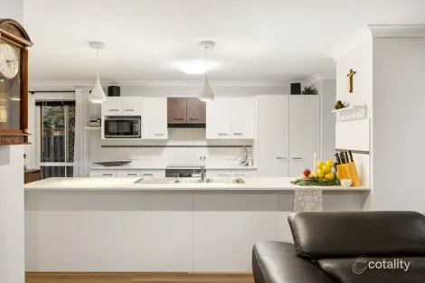 Property photo of 7 Barrine Place Parkinson QLD 4115