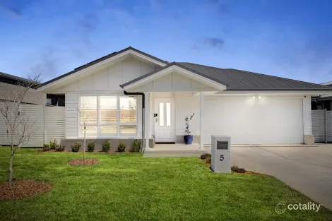5 Sherrard Cres, Macnamara, ACT 2615