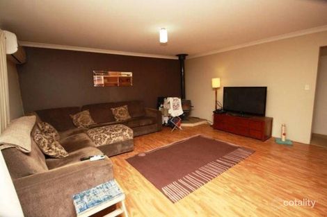 Property photo of 6 Hedges Place Burekup WA 6227