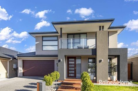 16 Roy St, Thornhill Park, VIC 3335