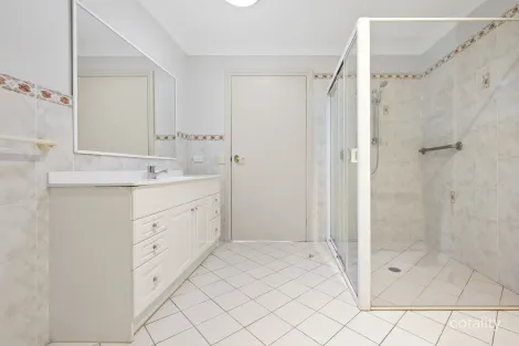 Property photo of 18/7 Stonelea Court Dural NSW 2158