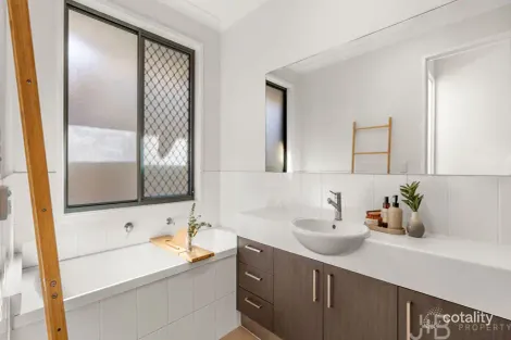 Property photo of 60 Denham Crescent North Lakes QLD 4509