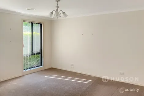 Property photo of 16 Oatlands Fairway West Wodonga VIC 3690