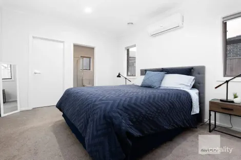 Property photo of 21 Bloom Avenue Greenvale VIC 3059