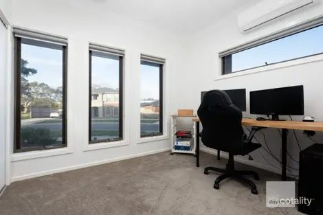 Property photo of 21 Bloom Avenue Greenvale VIC 3059