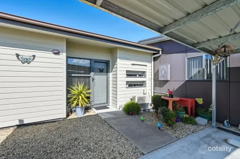 Property photo of 2/193 Branscombe Road Claremont TAS 7011