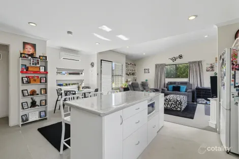 Property photo of 2/193 Branscombe Road Claremont TAS 7011