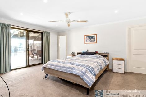Property photo of 25 Struan Avenue Endeavour Hills VIC 3802