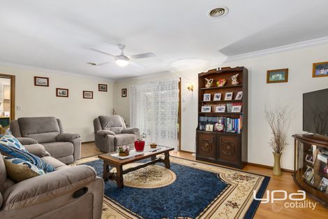 Property photo of 15 Campaspe Crescent Brookfield VIC 3338