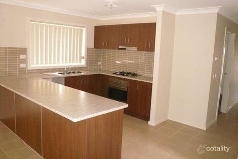 Property photo of 32 Carbine Avenue Tarneit VIC 3029