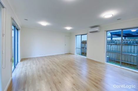 Property photo of 13 Parkfield Walk Westmeadows VIC 3049