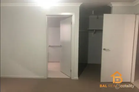 Property photo of 45 Yallaroo Chase Werribee VIC 3030