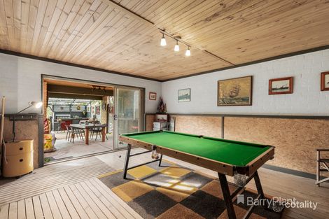 Property photo of 24 Sunnyside Crescent Wattle Glen VIC 3096
