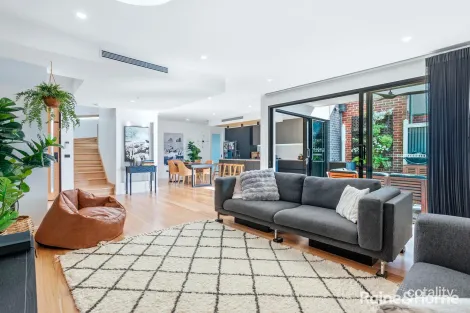 90a Oxford St, Newport, VIC 3015