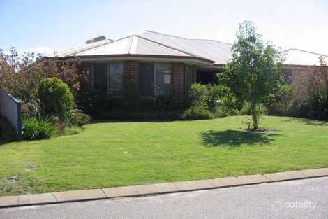 Property photo of 6 Barnett Close Huntingdale WA 6110