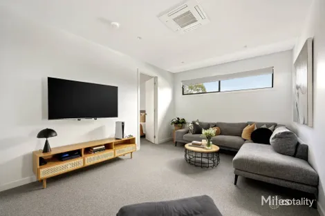 Property photo of 40A St Elmo Road Ivanhoe VIC 3079