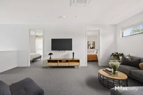 Property photo of 40A St Elmo Road Ivanhoe VIC 3079