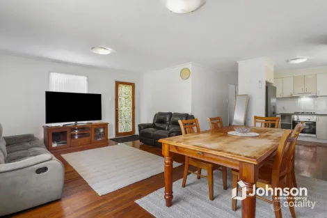 Property photo of 32 Bannerman Street Riverview QLD 4303