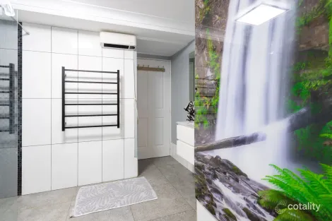 Property photo of 2105 Wynnum Road Wynnum West QLD 4178