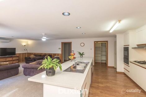 Property photo of 10 The Outlook Black Hill VIC 3350