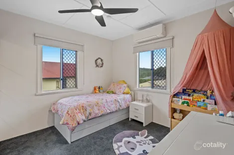 Property photo of 207 Blackstone Road Silkstone QLD 4304