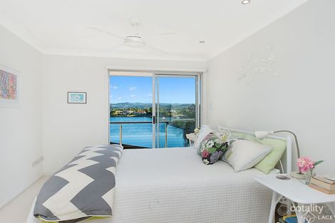 Property photo of 1/276 Christine Avenue Varsity Lakes QLD 4227