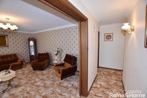 Property photo of 82 Burrendong Way Orange NSW 2800