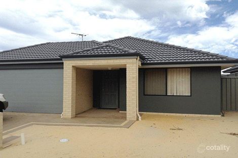 27 Whitlock Rd, Queens Park, WA 6107