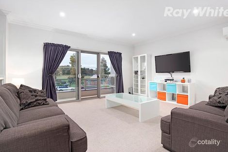Property photo of 3 Adriana Close Mooroolbark VIC 3138