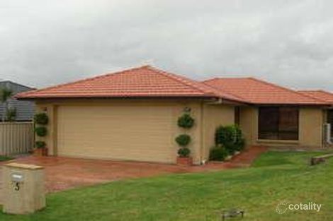 5 Marcus Pl, Forster, NSW 2428