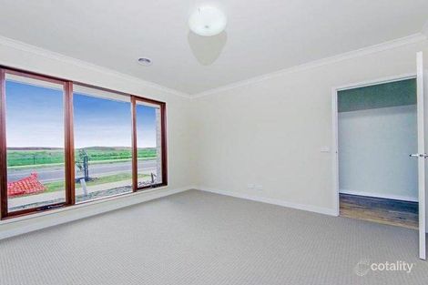 Property photo of 11 Glenfern Circuit Truganina VIC 3029