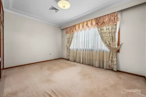 Property photo of 4 Fahey Street Rutherford NSW 2320