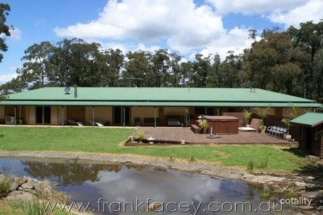 4 Brentwood Cl, Dewhurst, VIC 3808