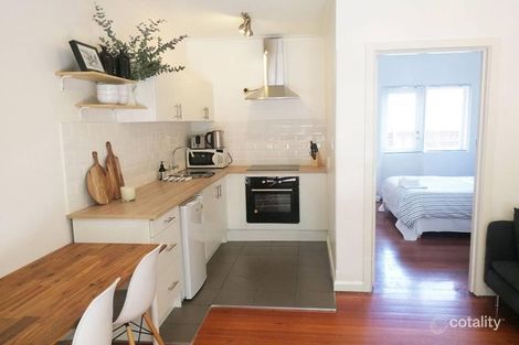 2/11 Holloway St, Ormond, VIC 3204