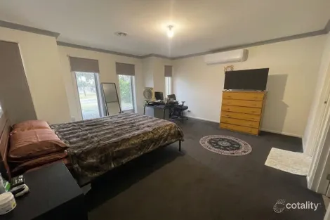 Property photo of 6 Korab Place Roxburgh Park VIC 3064