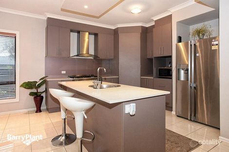 Property photo of 2 Jubilee Lane Craigieburn VIC 3064