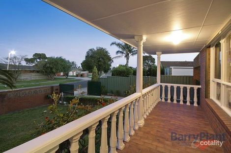 Property photo of 27 Wallowa Crescent Narre Warren VIC 3805