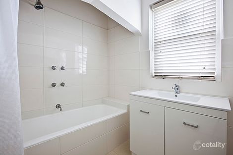 Property photo of 2/18 Riversdale Road Hawthorn VIC 3122