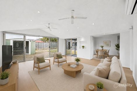 Property photo of 2 Plaistow Court Cranbourne North VIC 3977