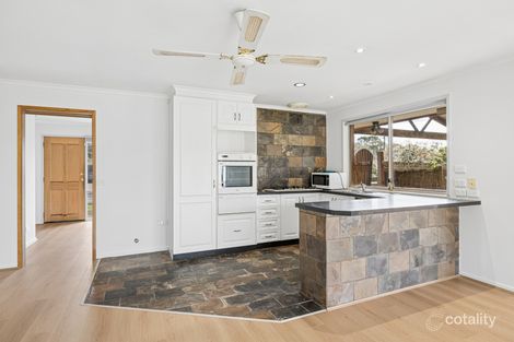 Property photo of 2 Plaistow Court Cranbourne North VIC 3977
