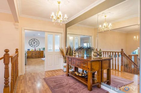 Property photo of 12 Hudson Place Jerrabomberra NSW 2619