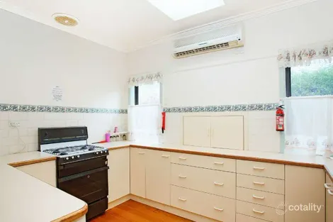 Property photo of 16 Wickham Avenue Forest Hill VIC 3131