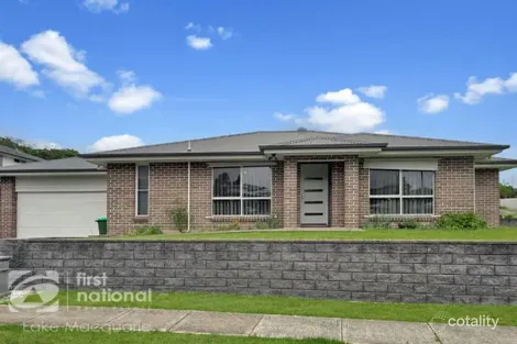 2 Sandfield St, Cameron Park, NSW 2285