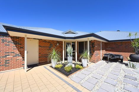 Property photo of 3 Altona Place Carramar WA 6031