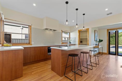 Property photo of 211 Dowling Street Wendouree VIC 3355